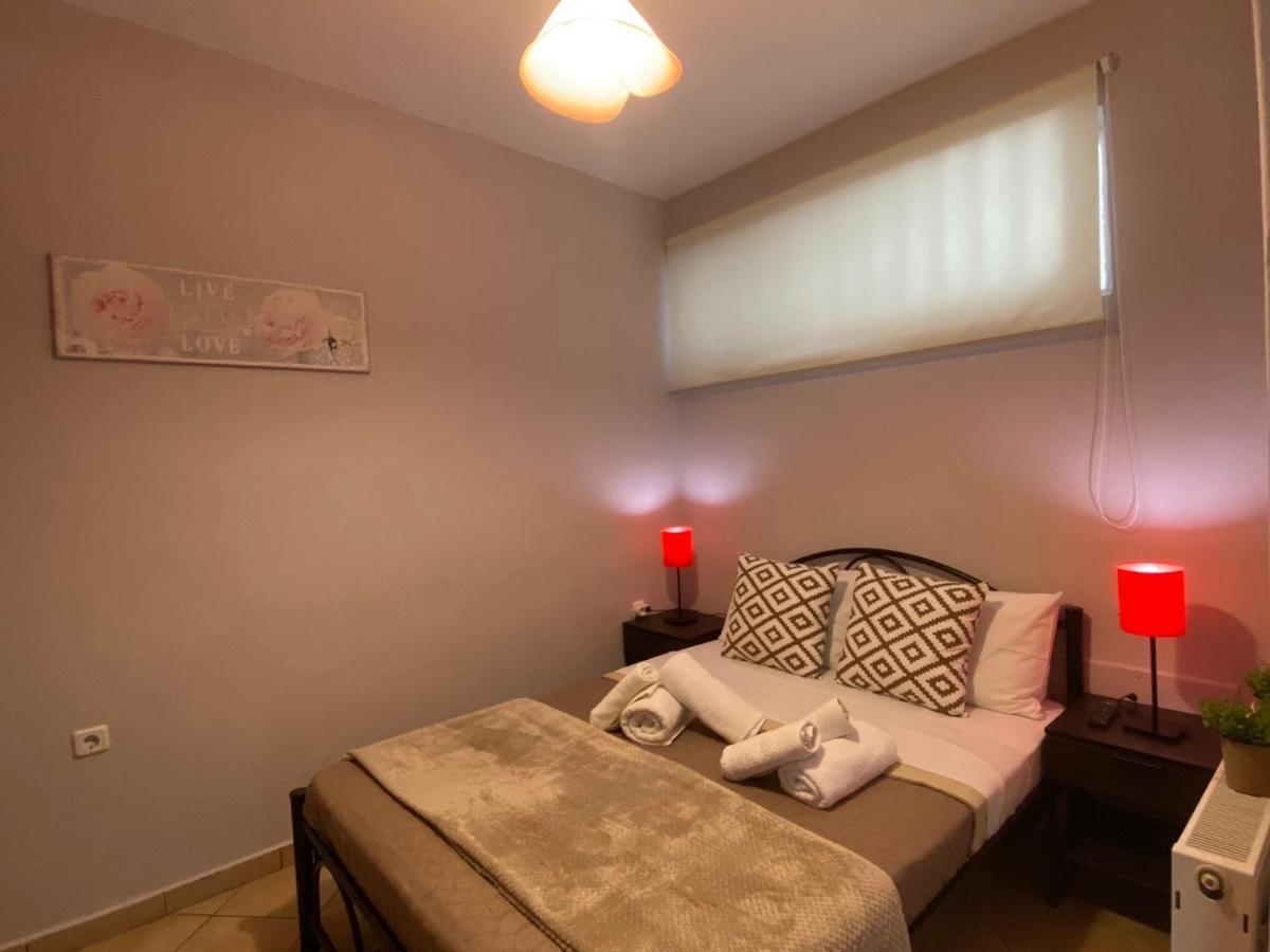 Θέα Μπροστά Στη Θάλασσα Apartment Nea Peramos  Exterior photo